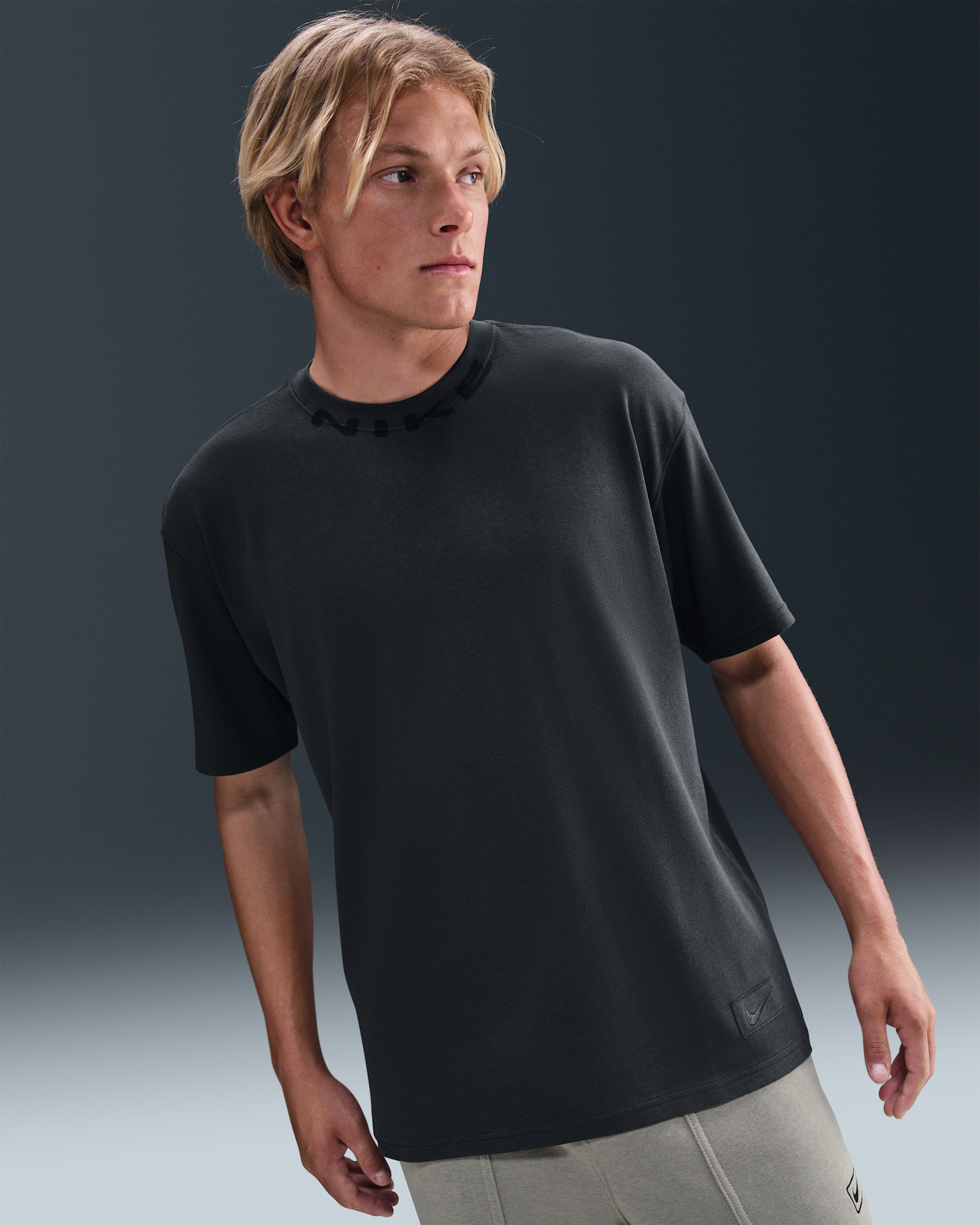 Nike Sportswear T-Shirt. Nike.com